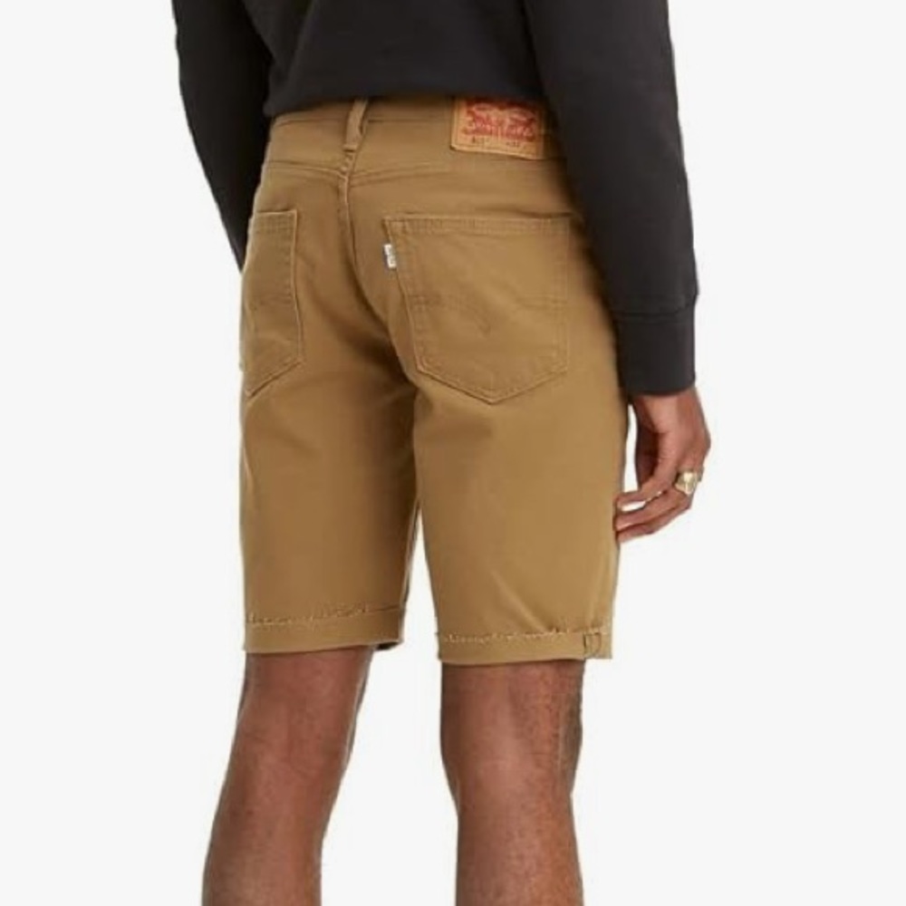 Levis KHAKI jean shorts